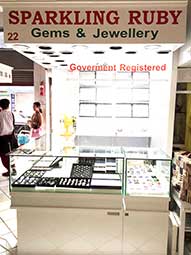 s-Sparkling-Ruby-Jewellery-01.jpg